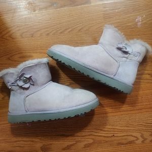 Short ugg boots